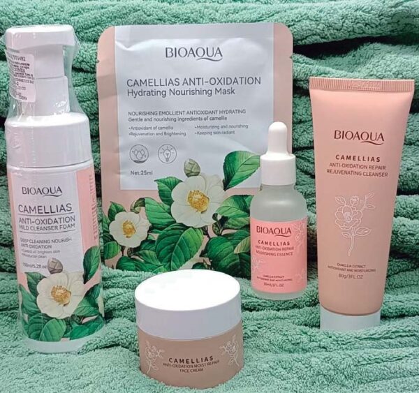 KIT FACIAL DE ROSAS BIOAQUA