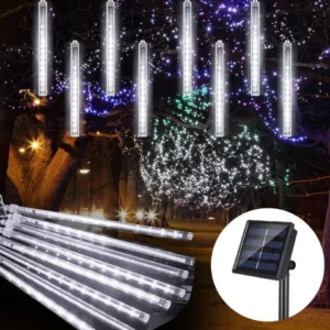 Lluvia de luz tipo meteoro con panel solar